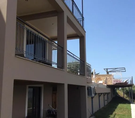 Visit The Real Paradise !!! Deserve It Once In Your Life !!! Case de vacanță Ligia