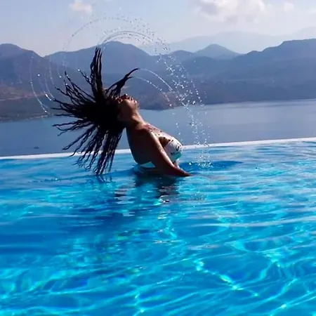 Visit The Real Paradise !!! Deserve It Once In Your Life !!! 度假居